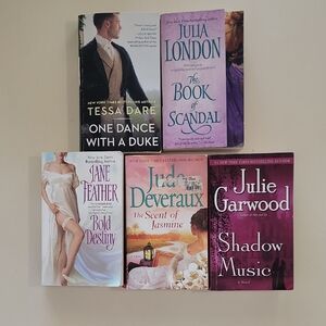 Historical Romance Novel Collection - Set of 5 books